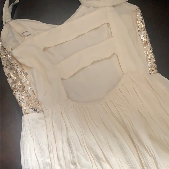 Dress - Picture 7 of 7